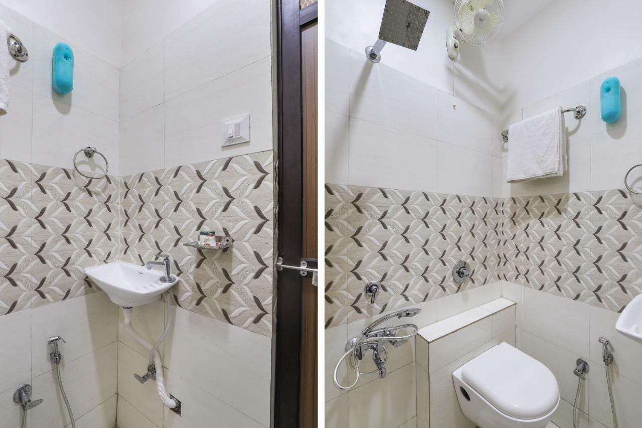 Oyo 47110 Hotel Royal Palace Naroda Exterior photo
